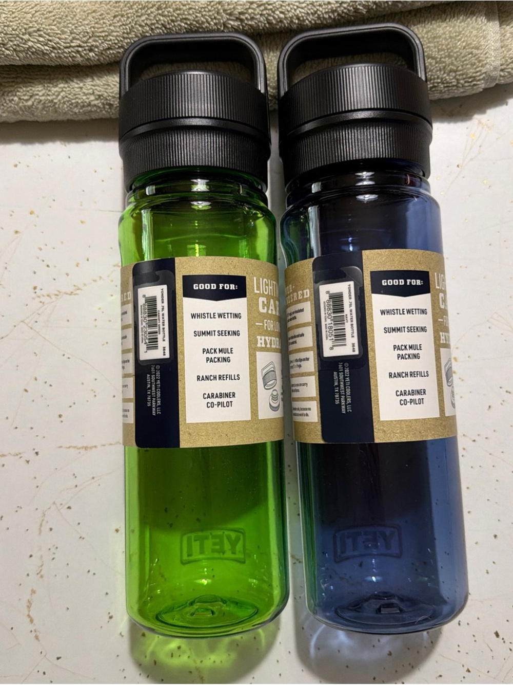 Yeti Yonder 25 oz Water Bottle — Green & Blue - Picture 3 of 7